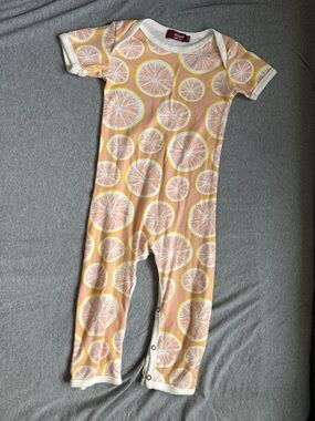 Milkbarn | Grapefruit Romper, Size 12-18 Mo ✨